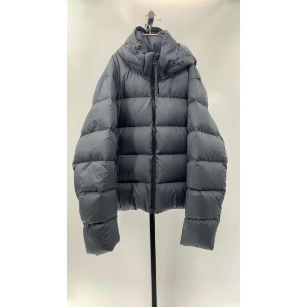 Quince Gray Puffer Jacket - Picture 2 of 3
